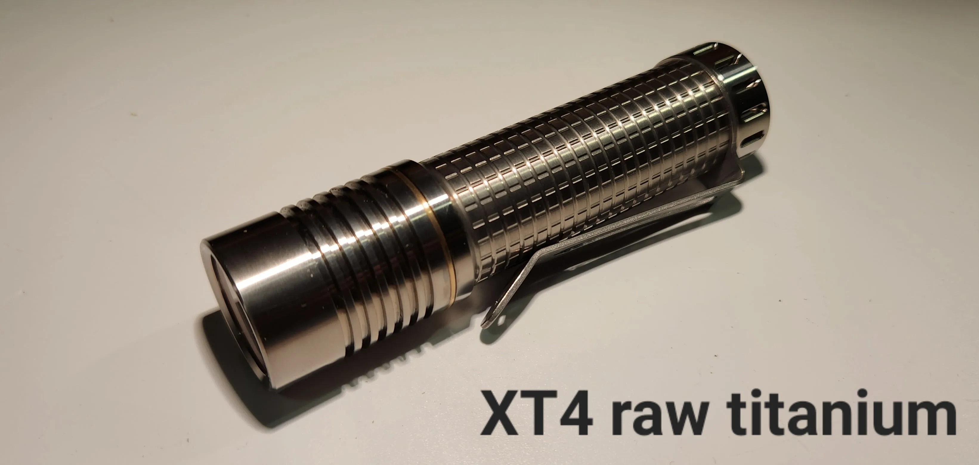 Maeerxu XT4 21700 519A 4000 Lumens Titanium Flashlight