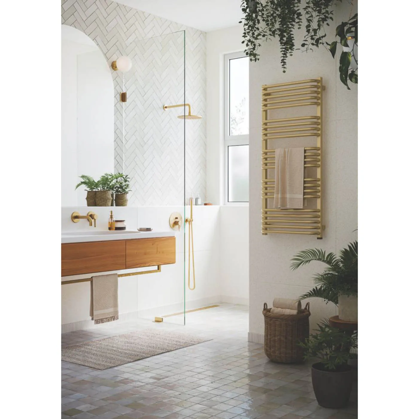 Towel Rail Radiator Electric Brass Curved Bathroom Warmer 600W (H)114x(W)50cm